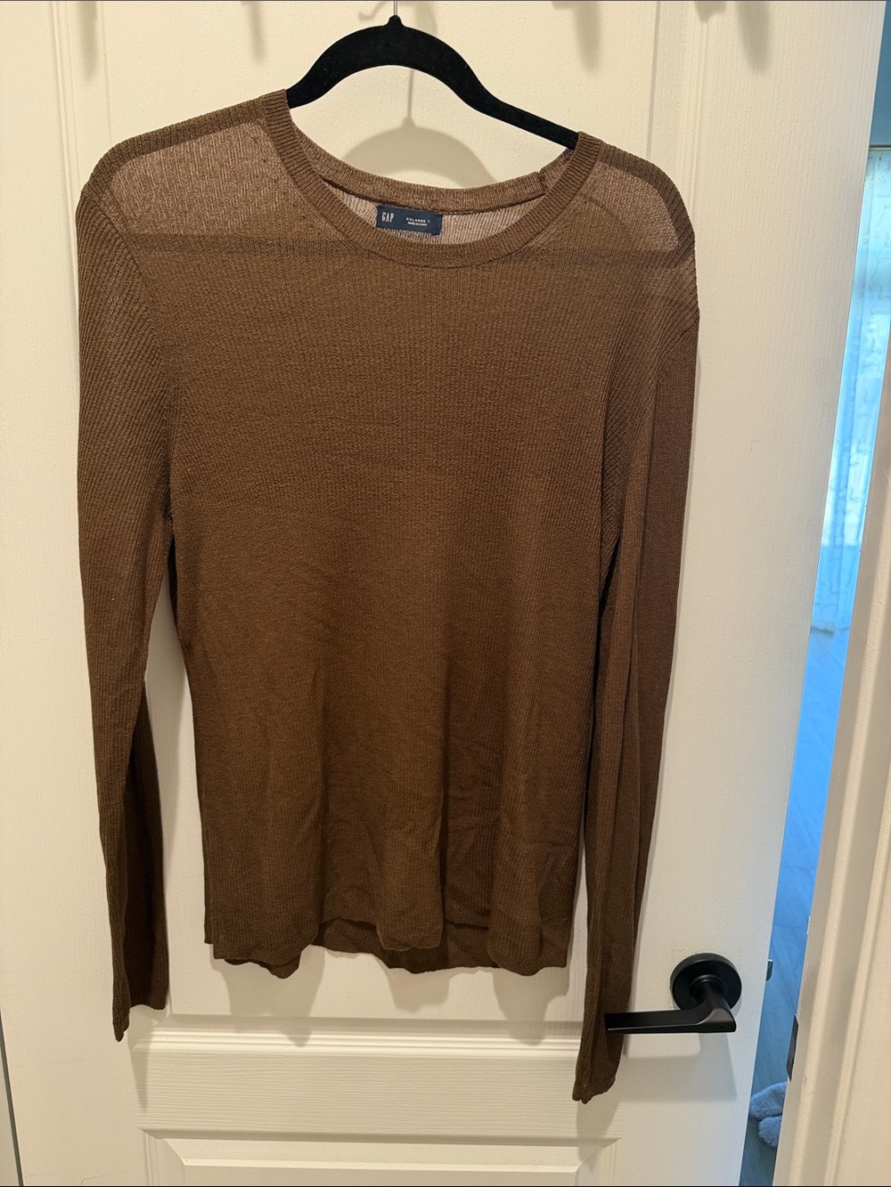 GAP Women’s Lightweight Brown Crewneck Sweater